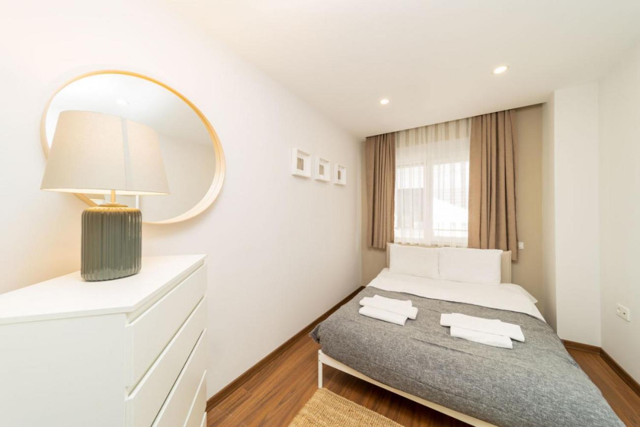 Апартаменты Central Flat With Balcony Near Sea In Muratpasa Анталья Экстерьер фото