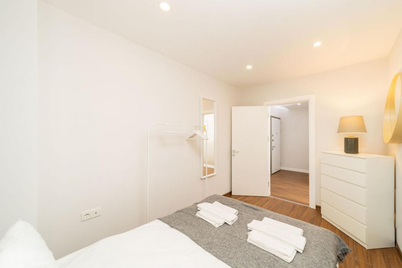 Апартаменты Central Flat With Balcony Near Sea In Muratpasa Анталья Экстерьер фото